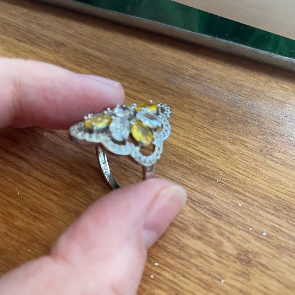 Natural oval yellow citrine with white sapphire bridal set. 925 sterling sliver - Picture 5 of 10